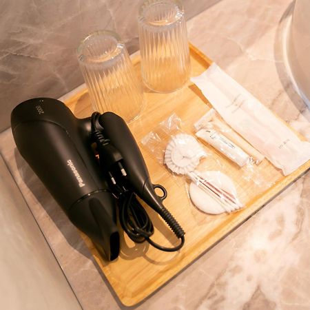 The Sacha Apart-Hotel Thonglor Банкок Екстериор снимка
